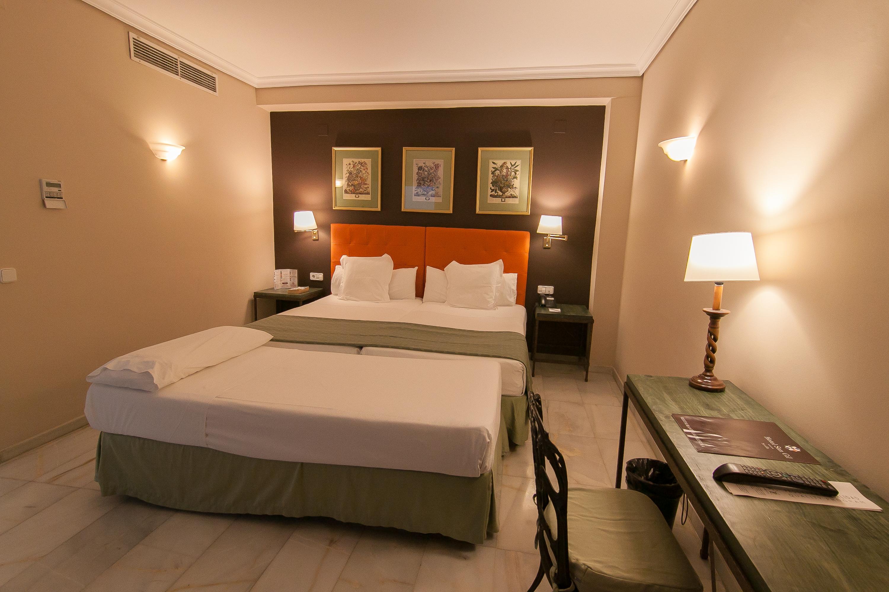 Hotel San Gil Севилья Экстерьер фото