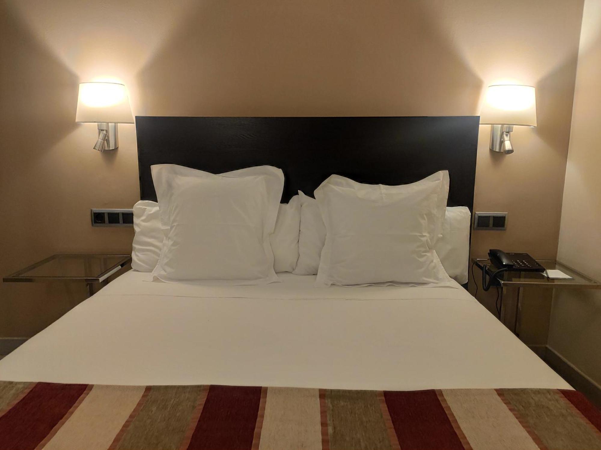 Hotel San Gil Севилья Номер фото
